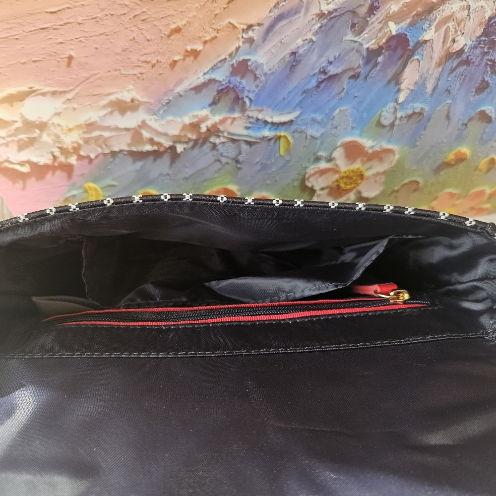 Tommy Hilfiger [NWT] - Monogram Crossbody Bag - Adjustable - Picture 7 of 8